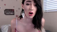 Brunette Solo Webcam Masturbation