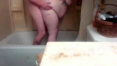 BBW teen fucks her boyfriend in the bathtub